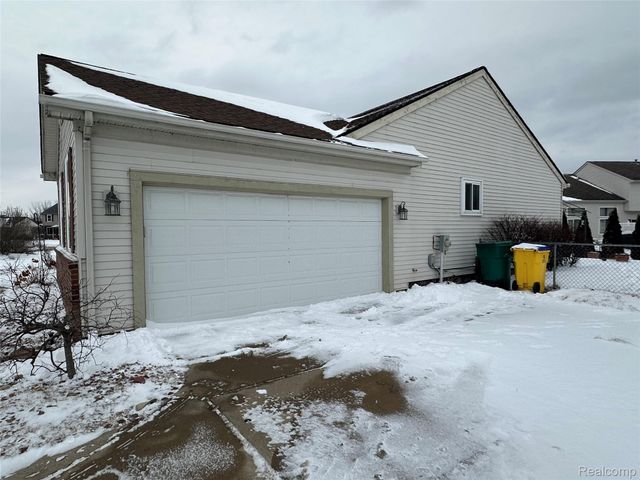 35786 Walden Court, New Baltimore, MI 48047