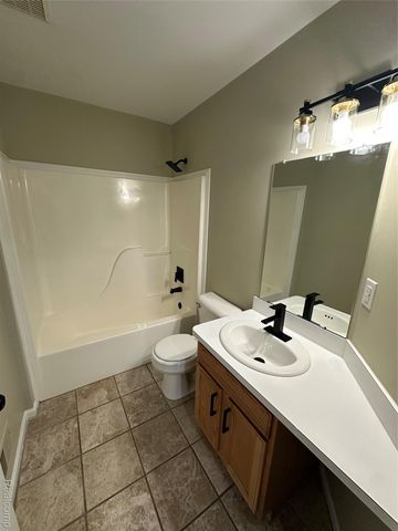 35786 Walden Court, New Baltimore, MI 48047