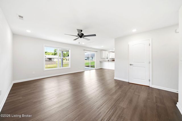11004 Meadow Run Rd, Louisville, KY 40229