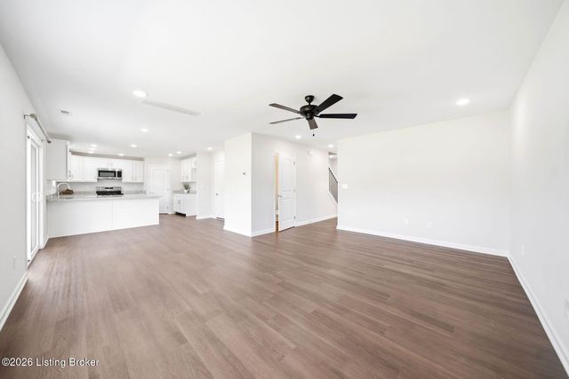 11004 Meadow Run Rd, Louisville, KY 40229