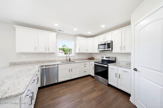 11004 Meadow Run Rd, Louisville, KY 40229