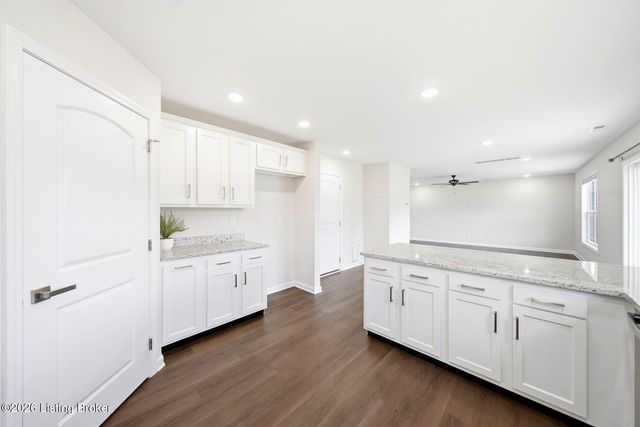 11004 Meadow Run Rd, Louisville, KY 40229