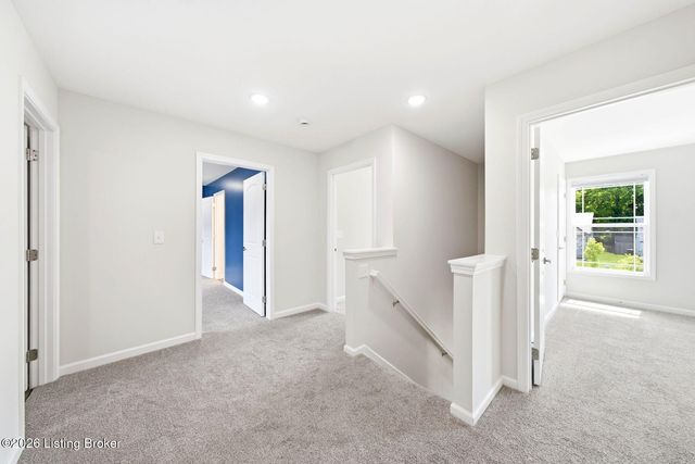 11004 Meadow Run Rd, Louisville, KY 40229