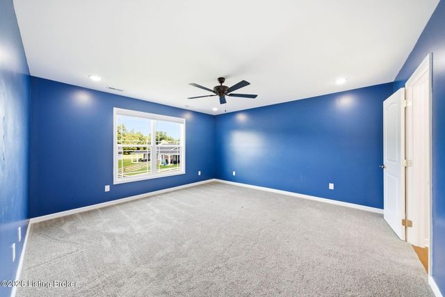 11004 Meadow Run Rd, Louisville, KY 40229