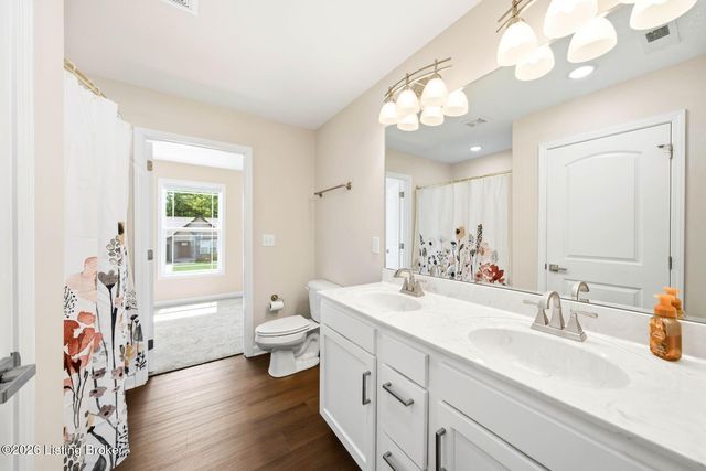11004 Meadow Run Rd, Louisville, KY 40229