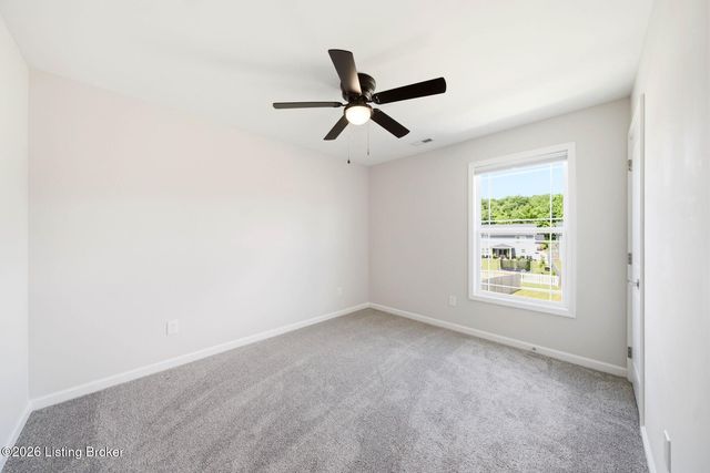 11004 Meadow Run Rd, Louisville, KY 40229