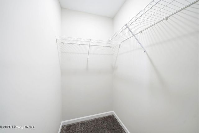 11004 Meadow Run Rd, Louisville, KY 40229