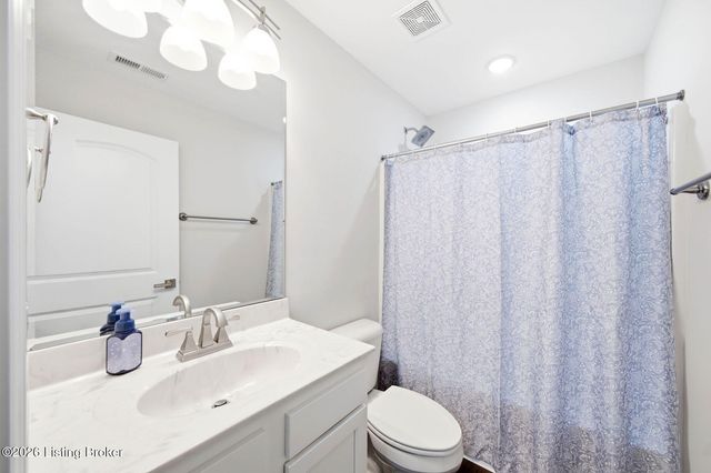 11004 Meadow Run Rd, Louisville, KY 40229