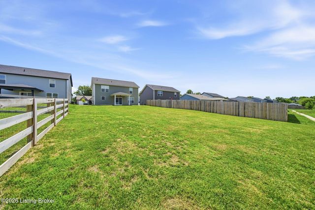 11004 Meadow Run Rd, Louisville, KY 40229