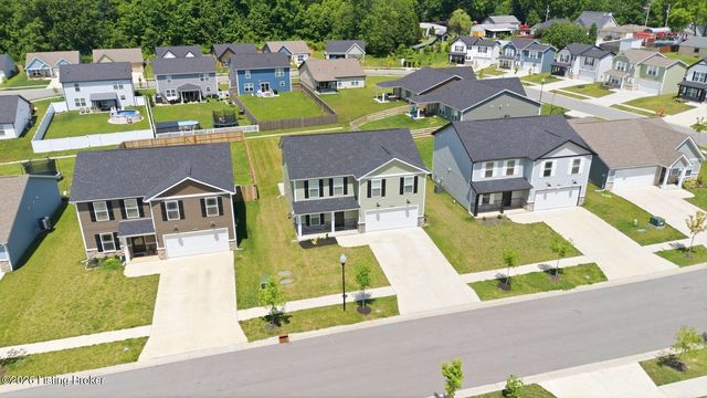 11004 Meadow Run Rd, Louisville, KY 40229