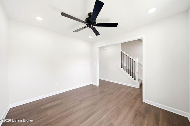 11004 Meadow Run Rd, Louisville, KY 40229