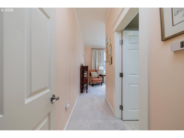 2172 Sw PARK Pl C, Portland, OR 97205