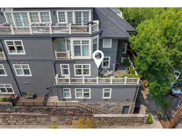 2172 Sw PARK Pl C, Portland, OR 97205