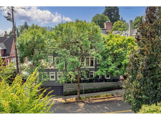 2172 Sw PARK Pl C, Portland, OR 97205