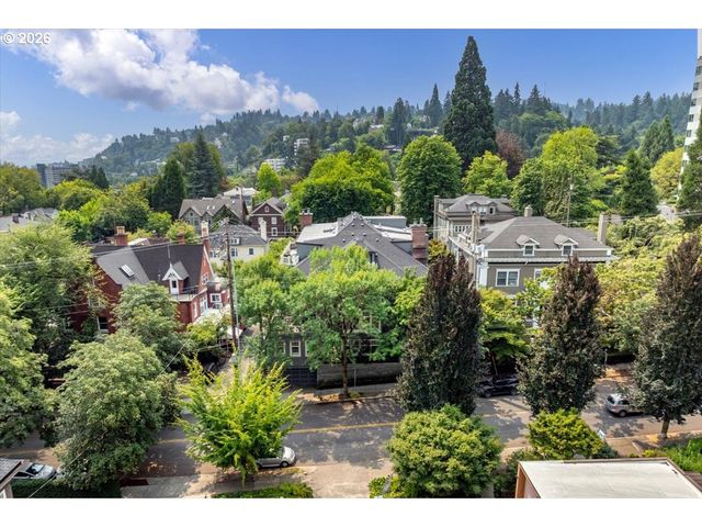 2172 Sw PARK Pl C, Portland, OR 97205
