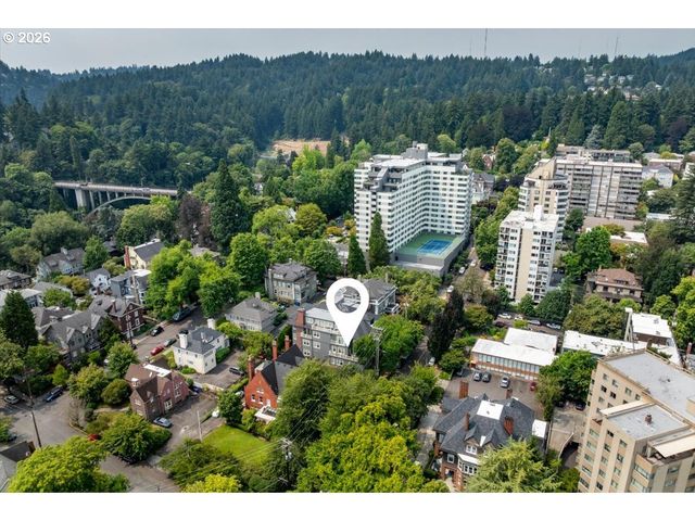 2172 Sw PARK Pl C, Portland, OR 97205