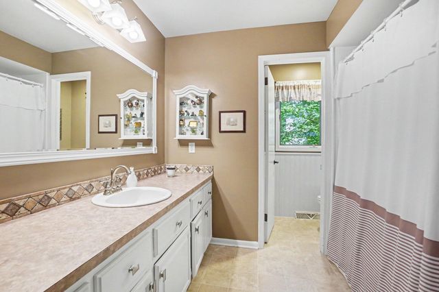 7772 Hidden Ridge Court, Hudsonville, MI 49426