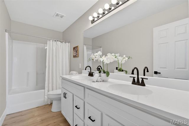 1916 Briarfield Drive, Lake St Louis, MO 63367