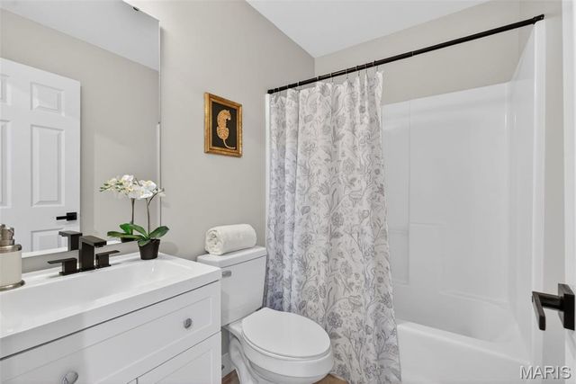 1916 Briarfield Drive, Lake St Louis, MO 63367