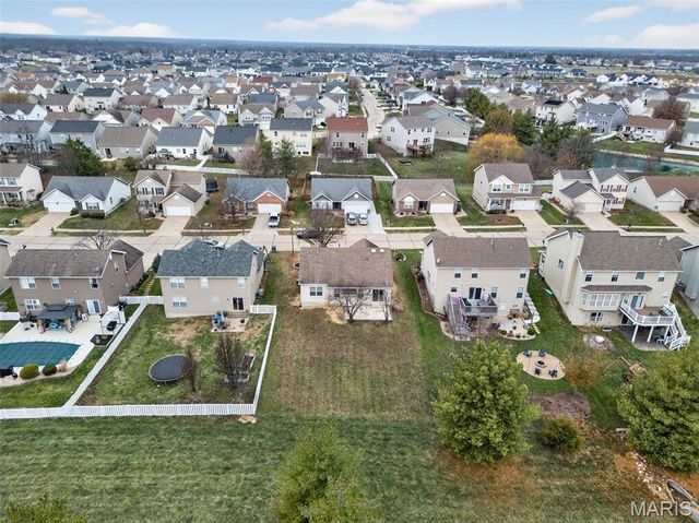 1916 Briarfield Drive, Lake St Louis, MO 63367