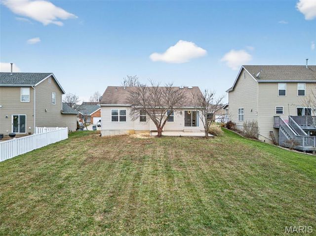 1916 Briarfield Drive, Lake St Louis, MO 63367