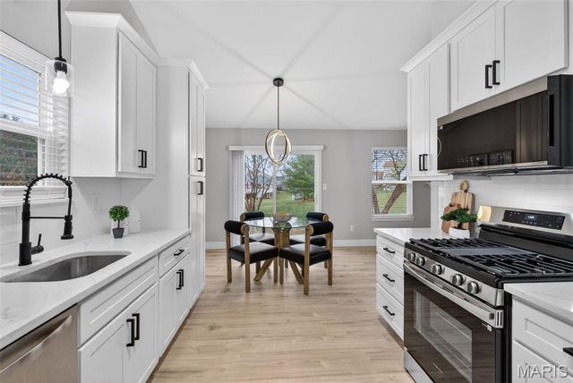 1916 Briarfield Drive, Lake St Louis, MO 63367