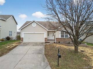 1916 Briarfield Drive, Lake St Louis, MO 63367