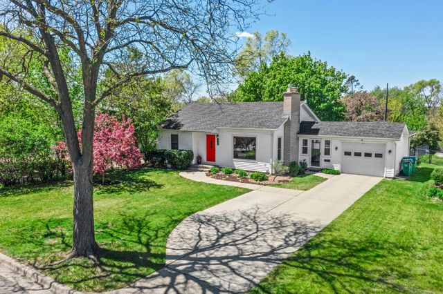 3722 Rhode Island Avenue S, Saint Louis Park, MN 55426
