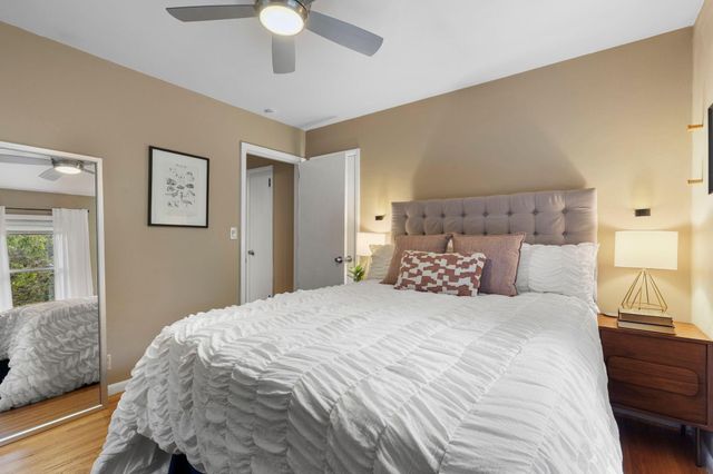 3722 Rhode Island Avenue S, Saint Louis Park, MN 55426