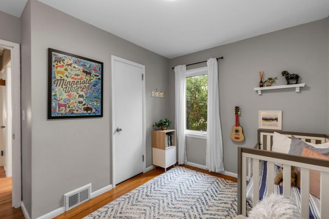 3722 Rhode Island Avenue S, Saint Louis Park, MN 55426