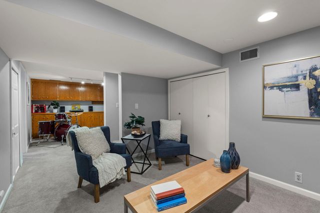 3722 Rhode Island Avenue S, Saint Louis Park, MN 55426