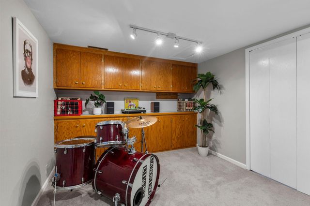 3722 Rhode Island Avenue S, Saint Louis Park, MN 55426