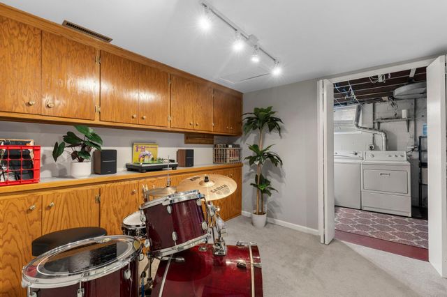 3722 Rhode Island Avenue S, Saint Louis Park, MN 55426