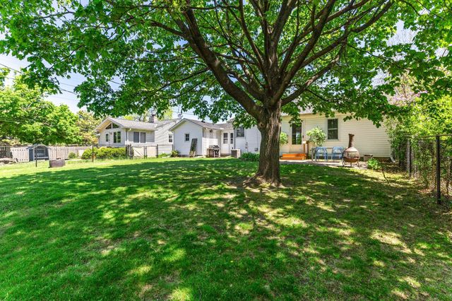 3722 Rhode Island Avenue S, Saint Louis Park, MN 55426