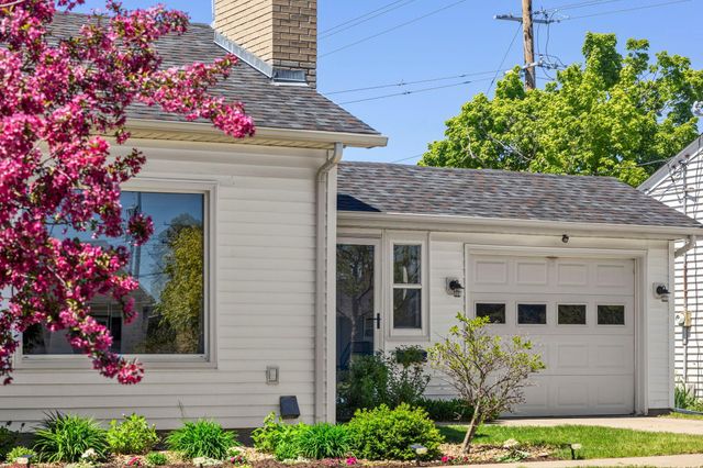 3722 Rhode Island Avenue S, Saint Louis Park, MN 55426