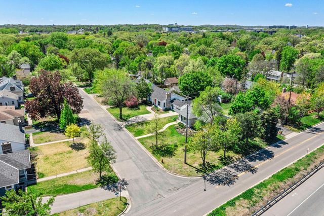 3722 Rhode Island Avenue S, Saint Louis Park, MN 55426