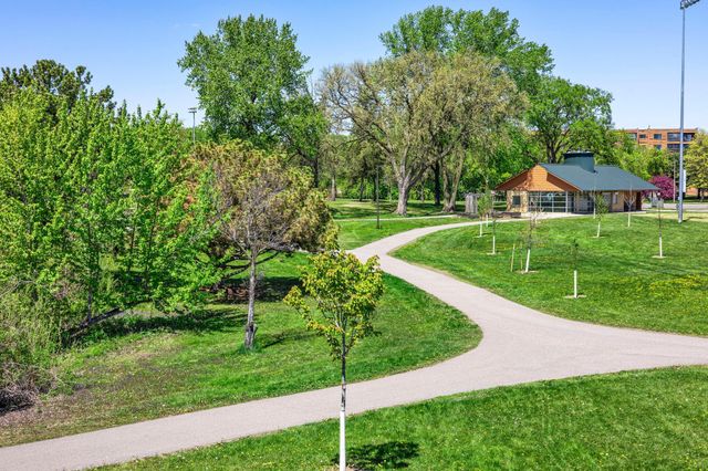 3722 Rhode Island Avenue S, Saint Louis Park, MN 55426