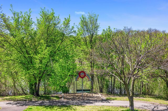 3722 Rhode Island Avenue S, Saint Louis Park, MN 55426