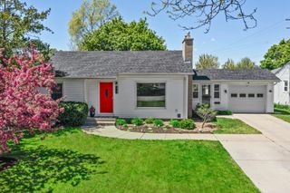 3722 Rhode Island Avenue S, Saint Louis Park, MN 55426