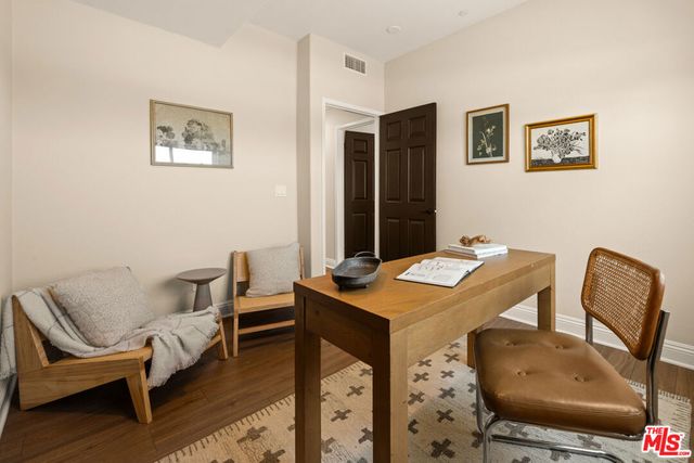 5922 Barton Avenue, Los Angeles, CA 90038
