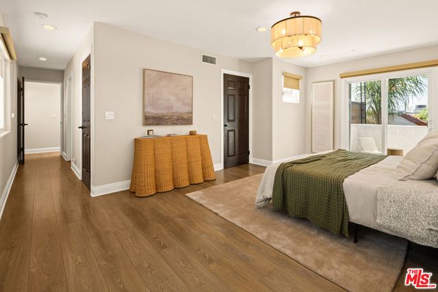 5922 Barton Avenue, Los Angeles, CA 90038