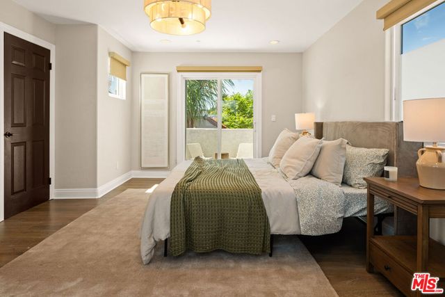 5922 Barton Avenue, Los Angeles, CA 90038