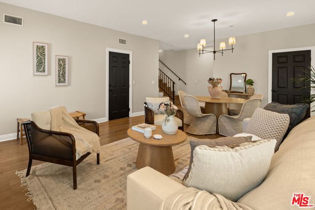 5922 Barton Avenue, Los Angeles, CA 90038