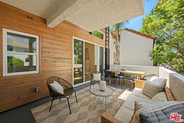 5922 Barton Avenue, Los Angeles, CA 90038