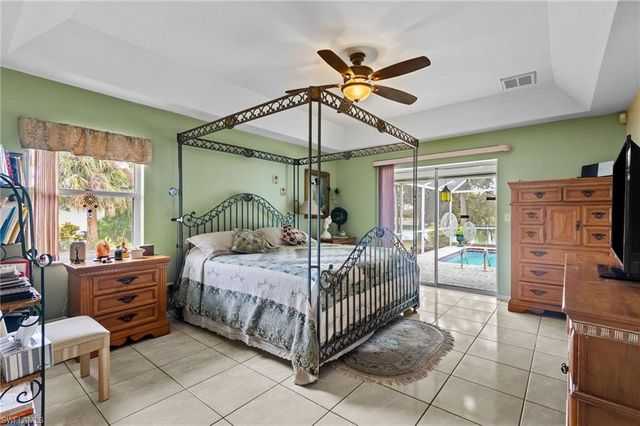 1814 SW 18th TER, Cape Coral, FL 33991