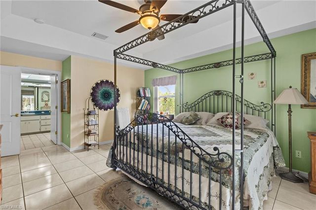 1814 SW 18th TER, Cape Coral, FL 33991