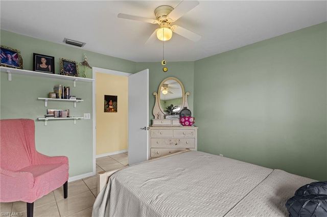 1814 SW 18th TER, Cape Coral, FL 33991