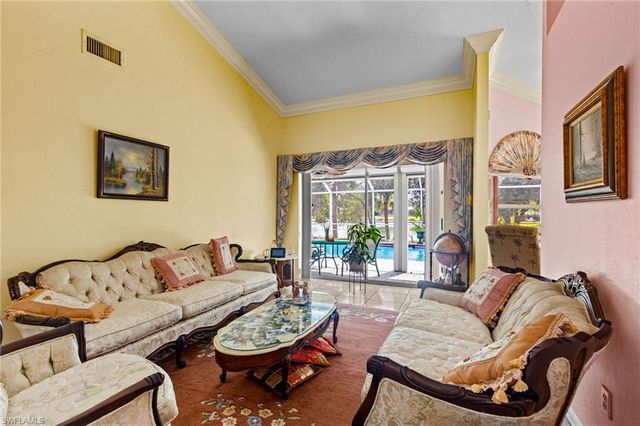 1814 SW 18th TER, Cape Coral, FL 33991