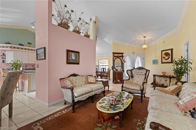 1814 SW 18th TER, Cape Coral, FL 33991