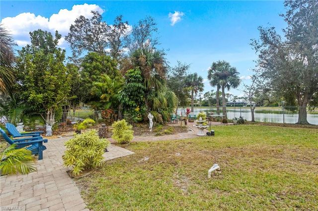 1814 SW 18th TER, Cape Coral, FL 33991